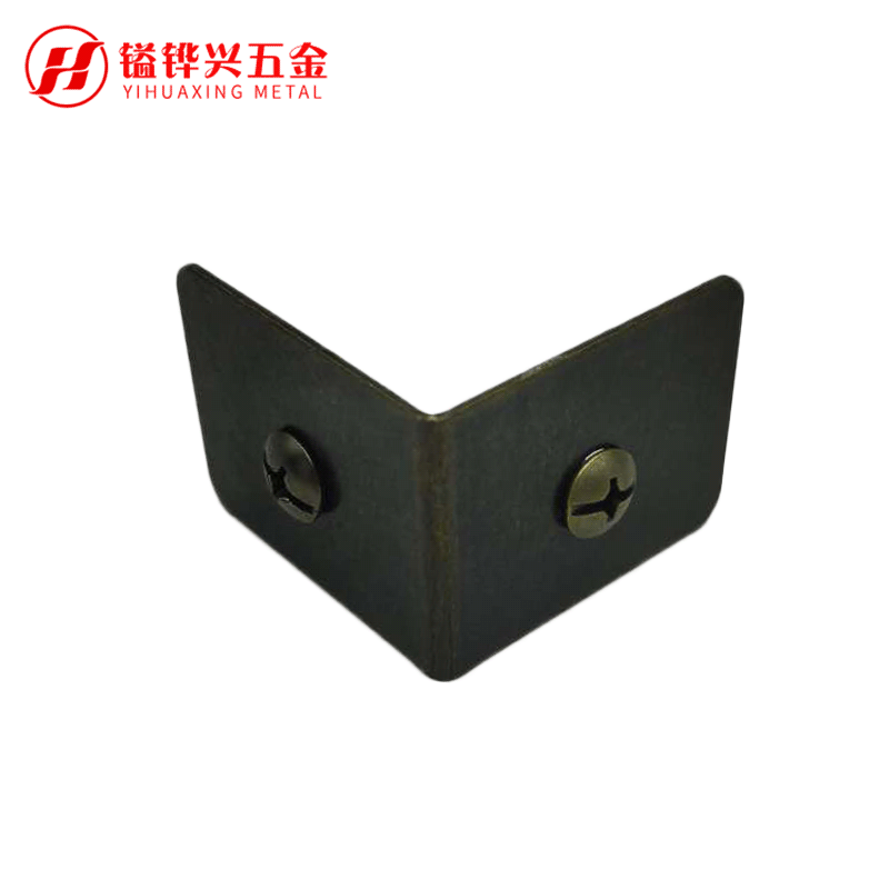 简单说明一下135度五金角码结构和材质特性？