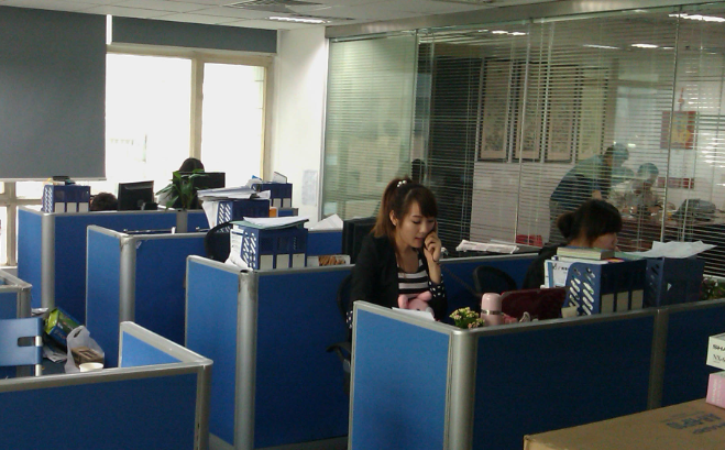 不锈钢零部件与碳钢冲压件的性能对比及选型建议